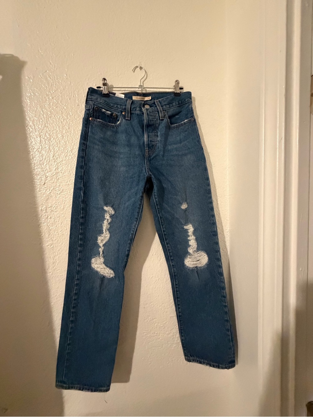 Levi’s Classic Blue Distressed Women’s  Jeans